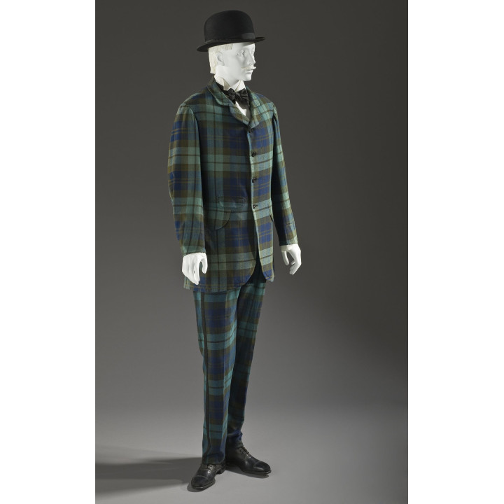 Costume à carreaux